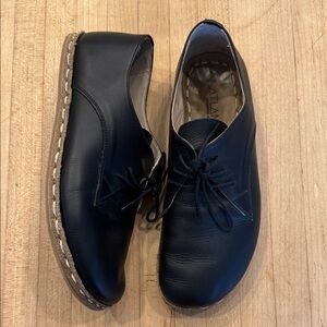 Atlantis Women’s Barefoot Sneakers Black